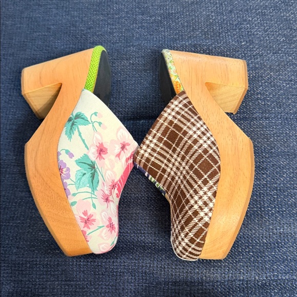 Charlotte Stone Marlo Chesterfield Clogs - Picture 3 of 6